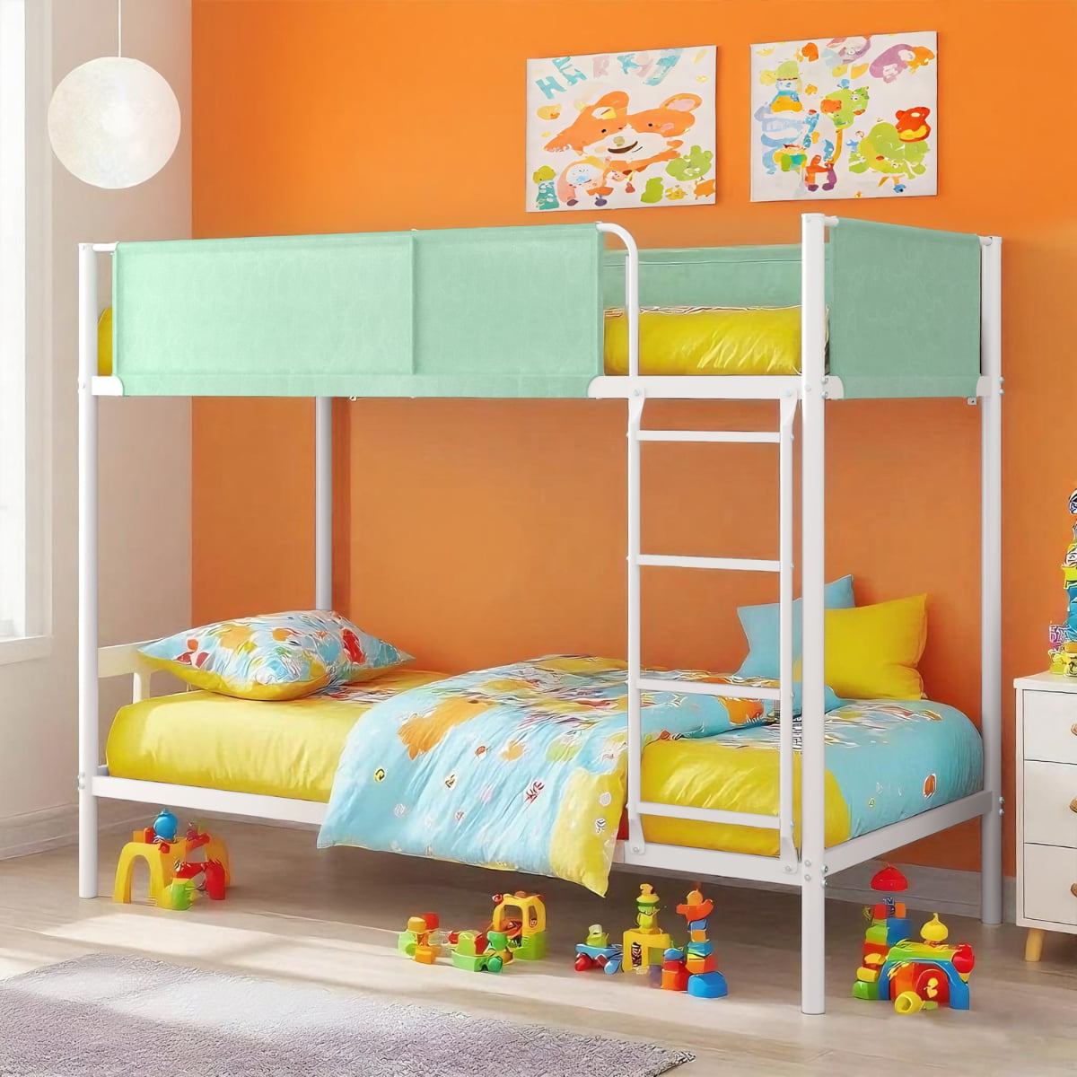 Vue d'ambiance lits superposes BROS finition metal blanc et tissu vert pastel